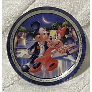 Disney MICKEY & MINNIE ROMANTIC MOMENTS The Bradford Exchange 1st Issue Plate